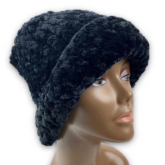 Hand made crochet black velour oversized beanie winter hat - Picture 11 of 12